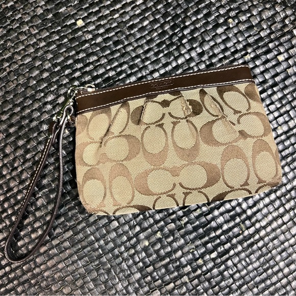 Coach Handbags - COACH | Vintage wristlet (brown)
